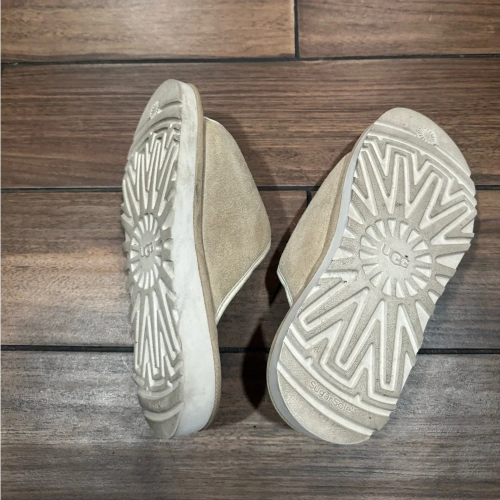 UGG Men's Goldencoast Strap tan Slide size 9